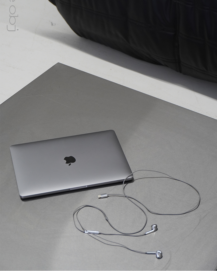 Krome table